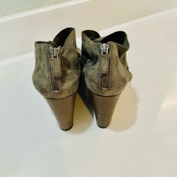 Eileen Fisher Draw Suede Platform Wedge Sandal with Dust Bag - Picture 5 of 16